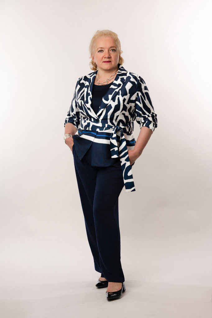 Personal stylist Yana Anders at Style Fix Studio